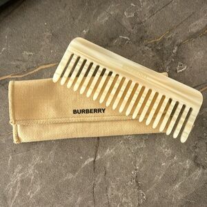 Burberry comb
